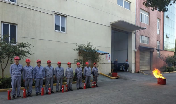 上海滬工閥門廠組織開展消防演練與安全大檢查活動(dòng)（圖1）